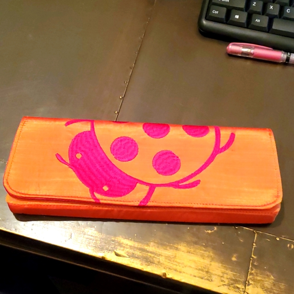 NEW* Shiraleah clutch NEW* Ladybug embroidered.